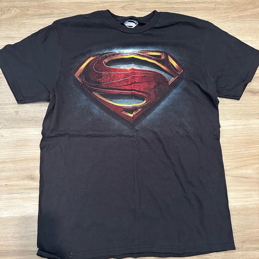 Black Superman Graphic Tee - Men's Short Sleeve Shirt size Large man of steel
